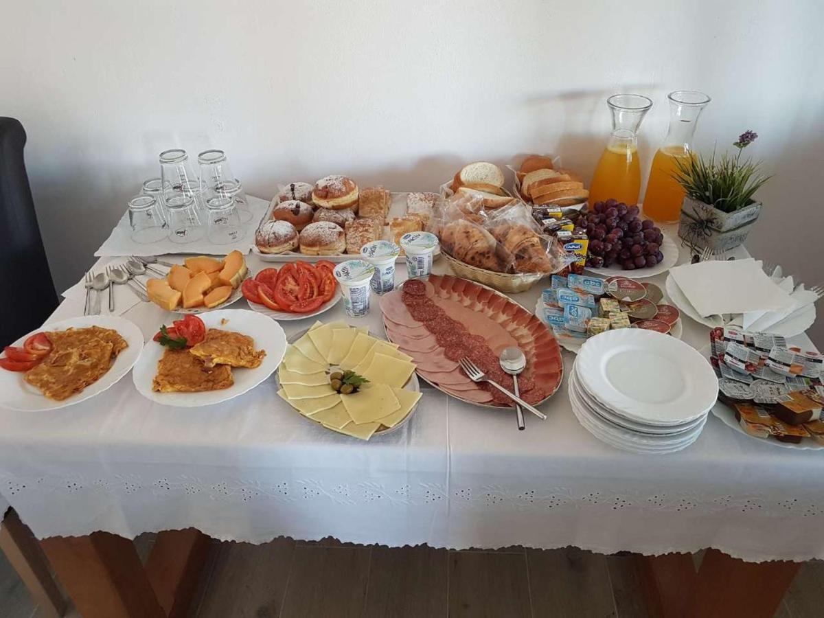 Rooms Lanterna ميتغنا المظهر الخارجي الصورة